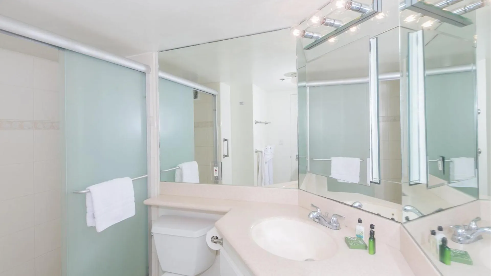 דירות הונולולו Ilikai Tower 633 Yacht Harbor View 1Br